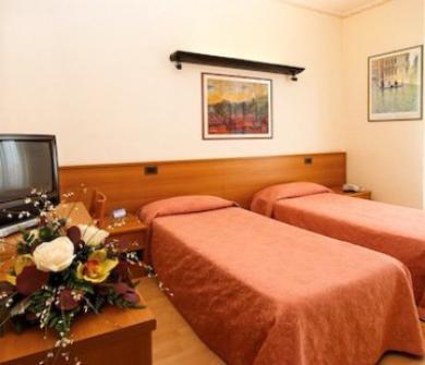 Hotel Tirrenus Perugia Eksteriør billede